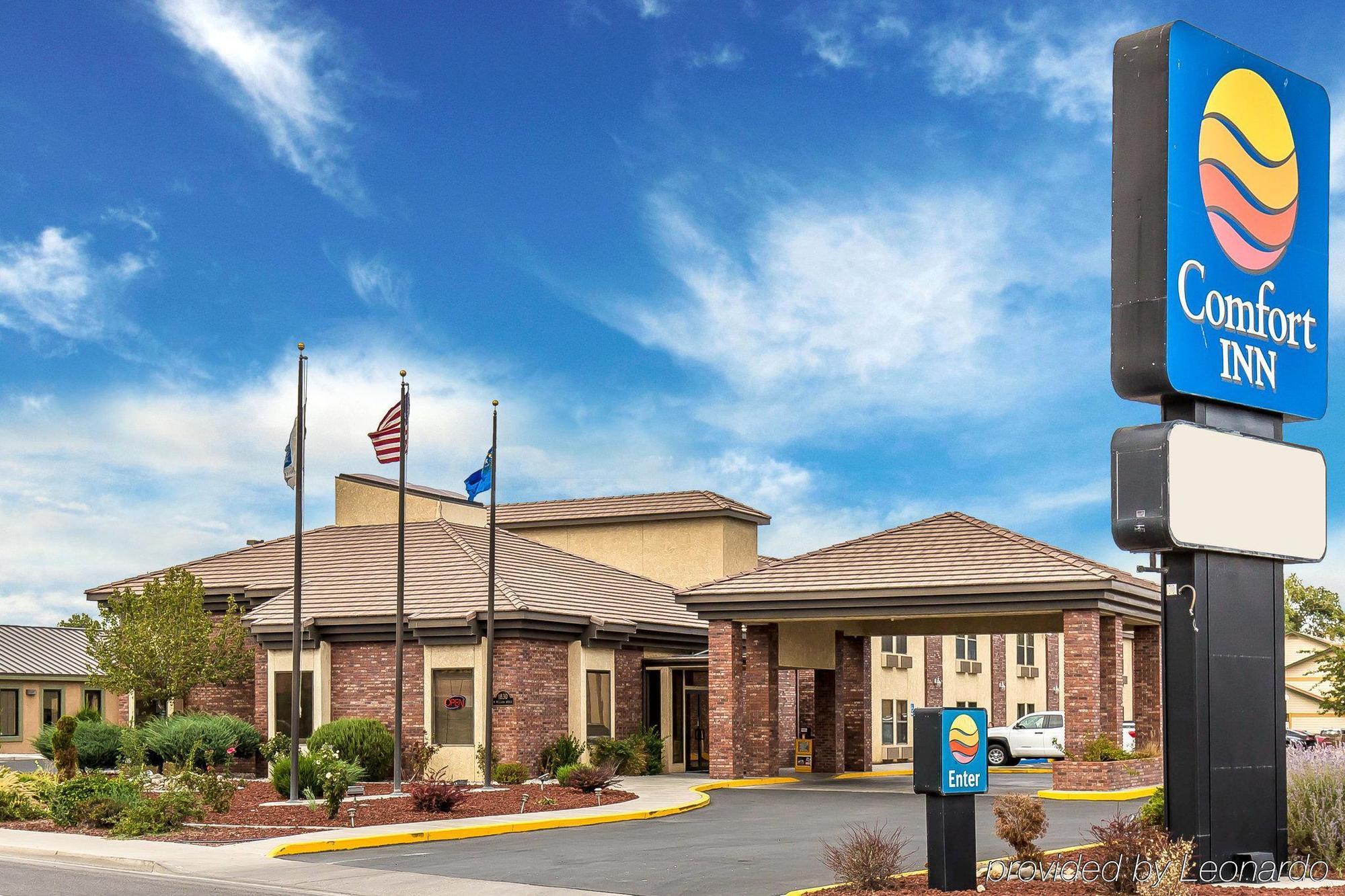 Comfort Inn & Suites Near Fallon Naval Air Station Exterior photo